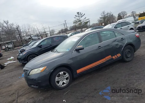 2007 Toyota Camry Le z USA, uszkodzony, nr VIN 4T1BE46K77U009111